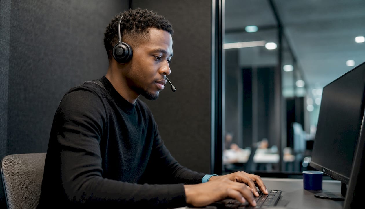 Customer support agent working in call center